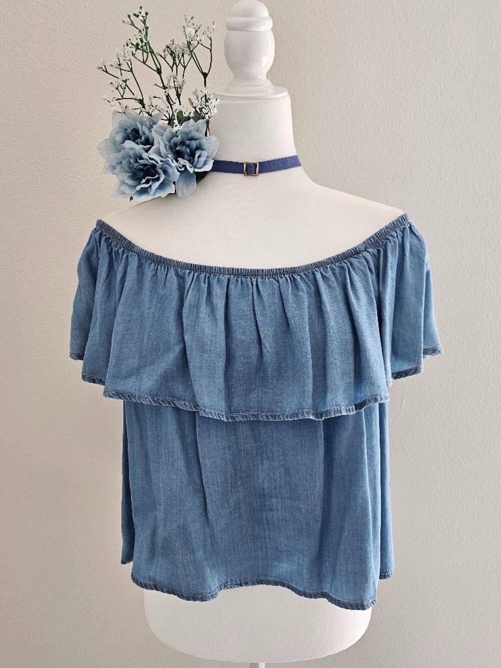 Haute Monde Off-Shoulder Chambray Look Ruffle Top - Size L